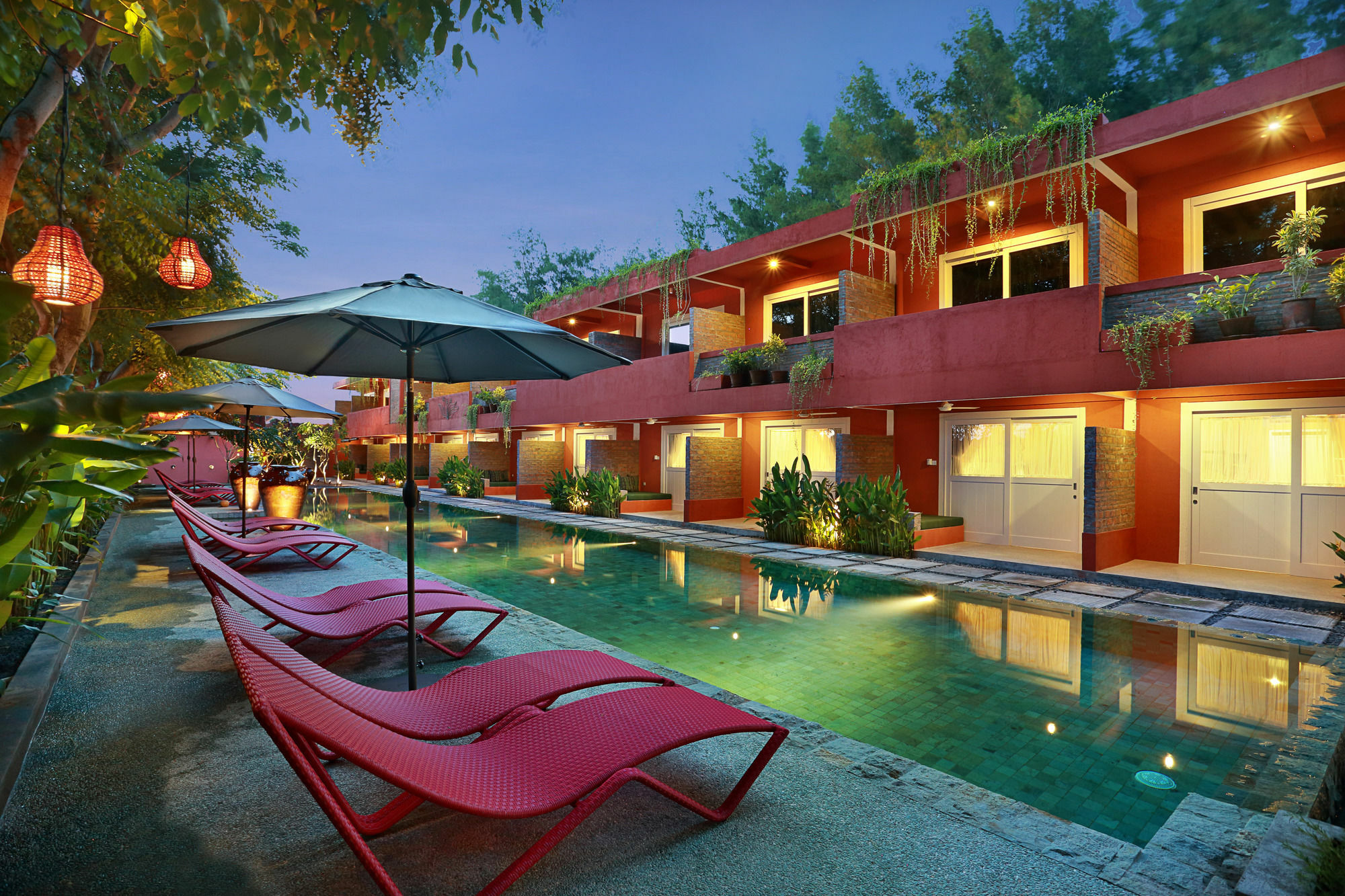 Pinkcoco Gili Trawangan - Constant Surprises - For Cool Adults Only Hotel Exterior photo
